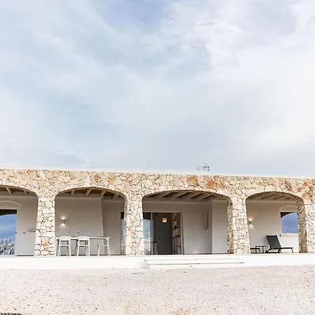 Villa Villa Caleddha By Salum Racale